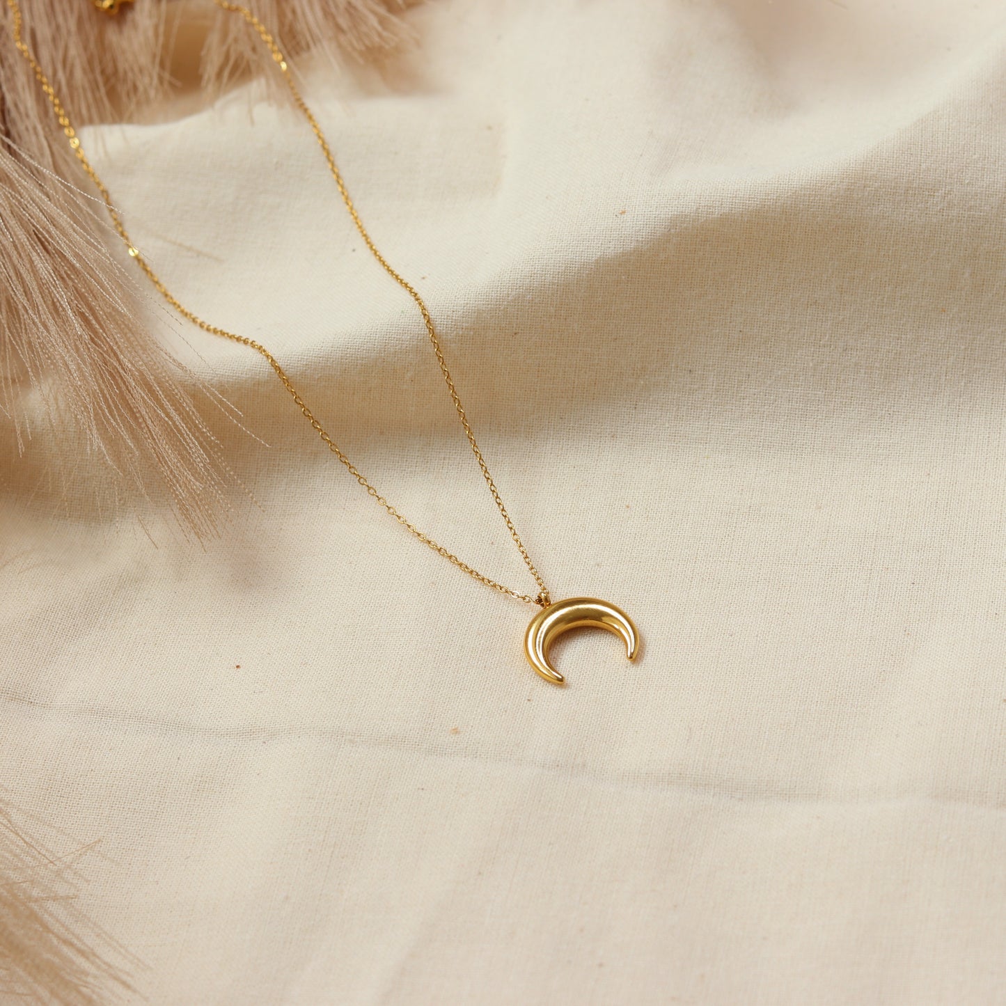 Luna Necklace