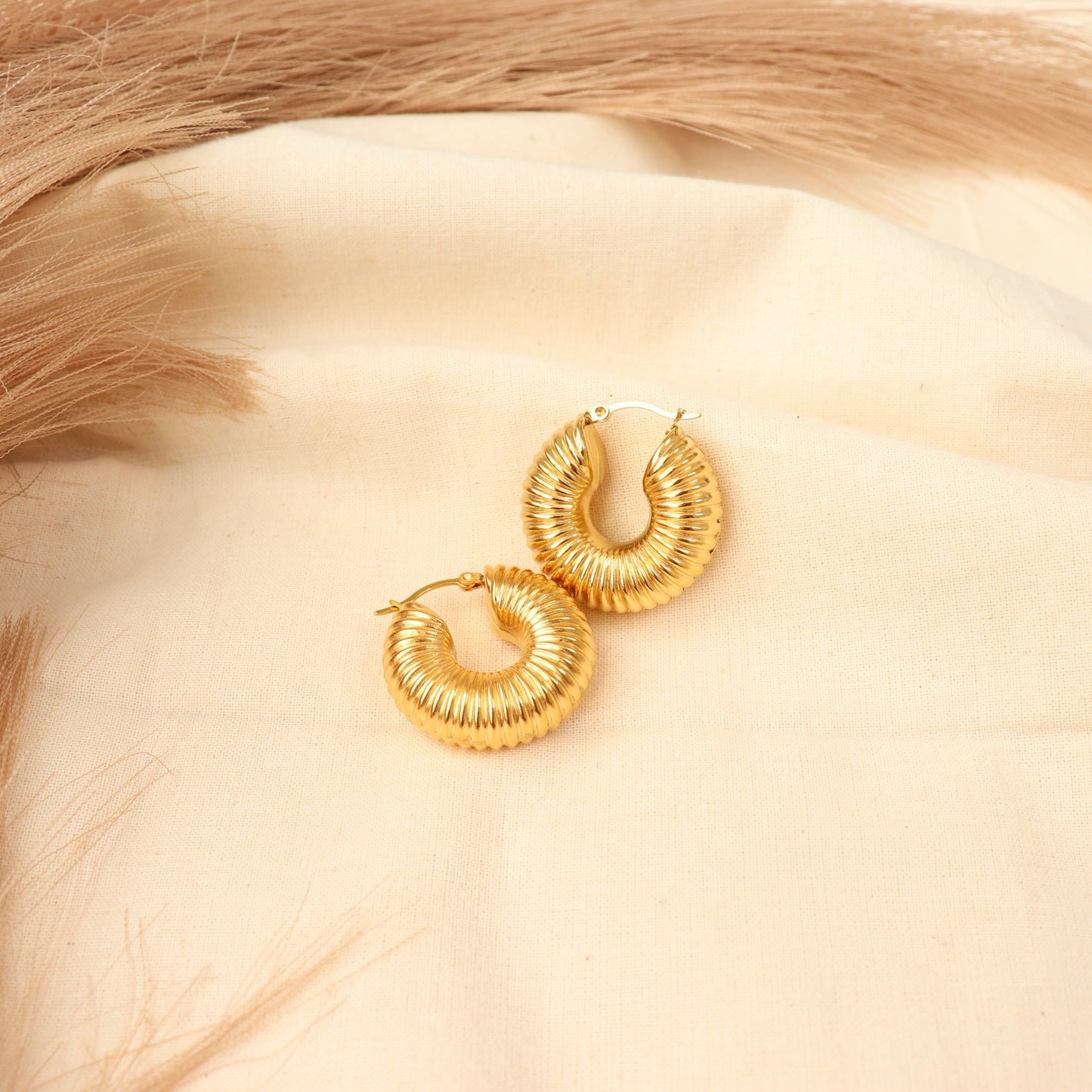 Agatha hoops