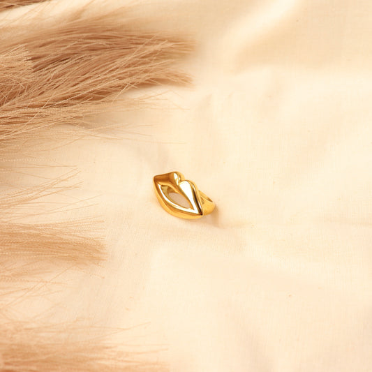 Kiss Ring