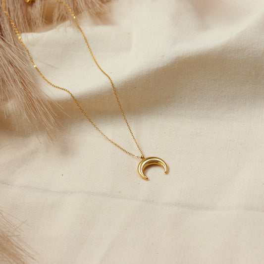 Luna Necklace